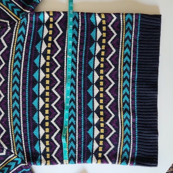 90s Unisex Sweater - Picture 5 of 9